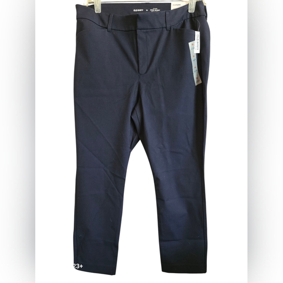 NWT Old Navy Pixie Skinny Size 16. - Picture 1 of 8